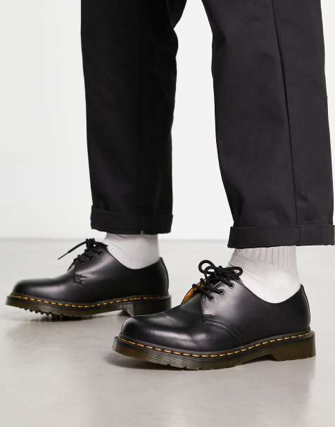 Dr martens hot sale low shoes