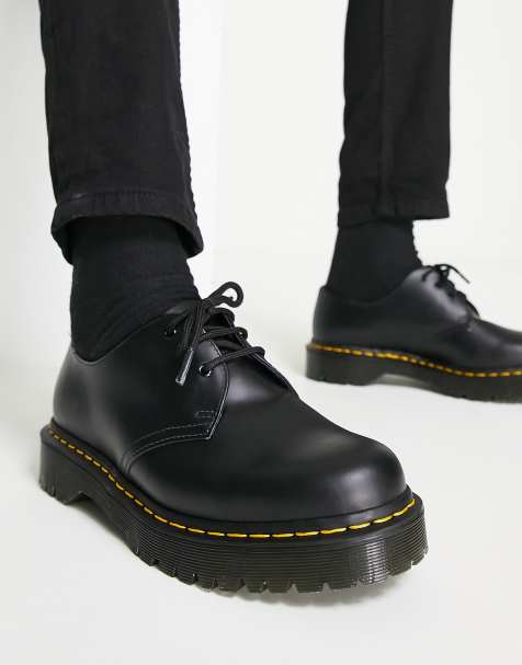 Dr martens hot sale men's low boots