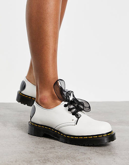 Dr Martens 1461 Hearts shoes in white