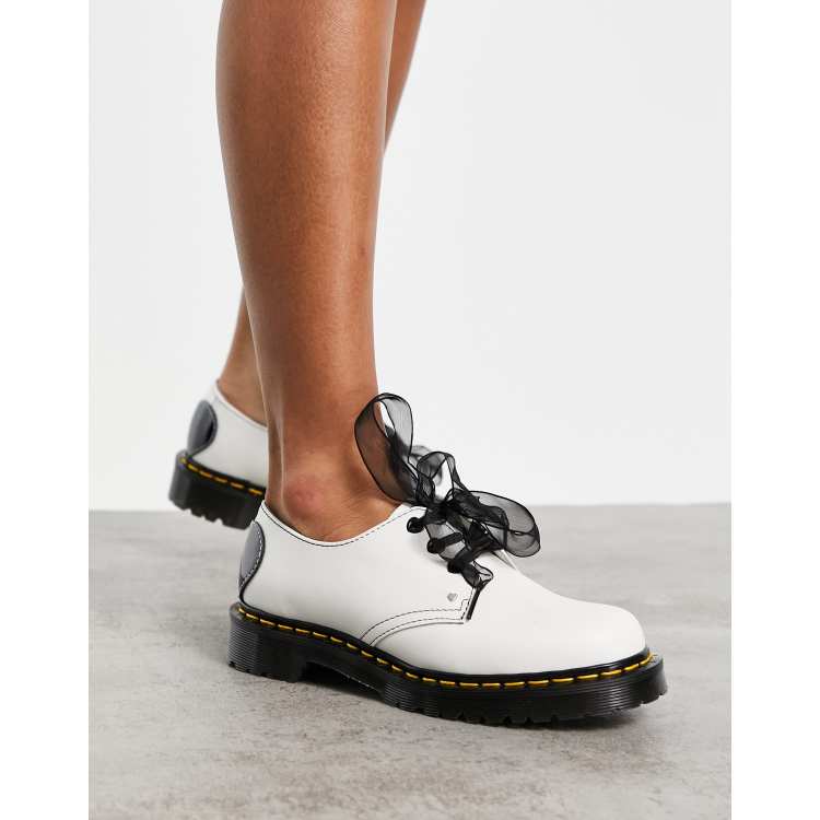 White doc store martens 1461