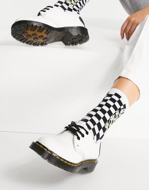 冬バーゲン☆特別送料無料！】 Dr.Martens ドクターマーチン WHITE