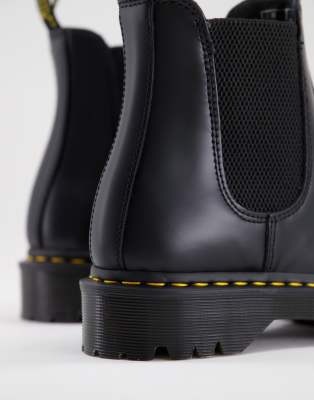 dr martens 2976 bex chelsea boots in black smooth