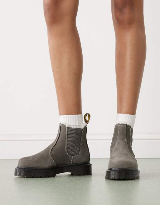 Dr. Martens - 2976 Bex - Chelsea-støvle med gråt for i imiteret lammeskind, 4 af 4