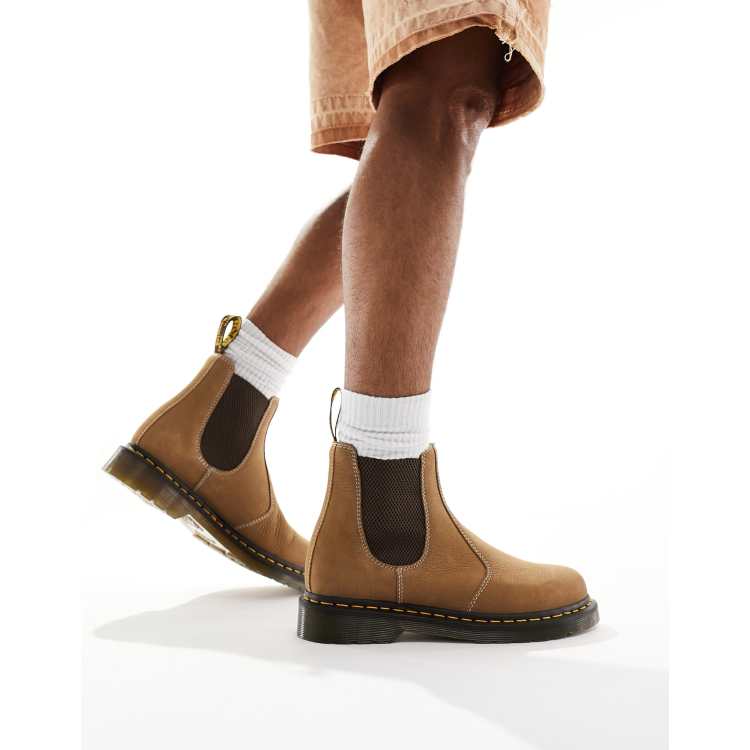 Dr Martens 2976 Chelsea boots van nubucksleer in stone ASOS