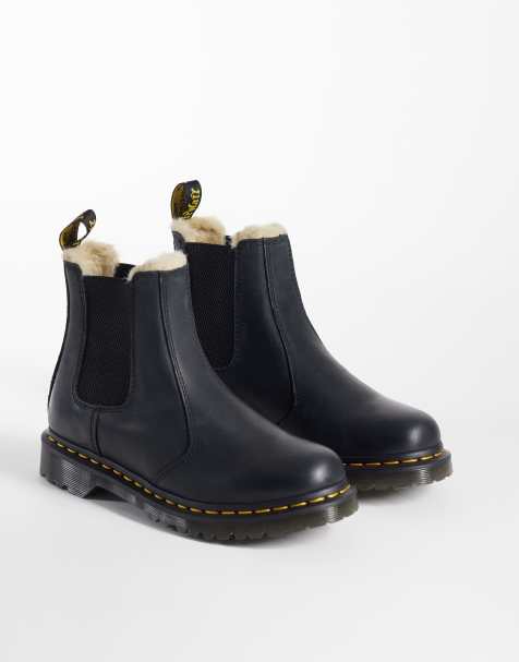 Dr Martens 2976 fur lined Leonore Chelsea boots in black - view 1