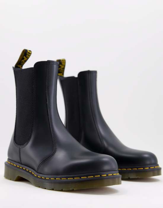 https://images.asos-media.com/products/dr-martens-2976-hi-chelsea-boots-in-black-smooth/201616744-4?$n_550w$&wid=550&fit=constrain