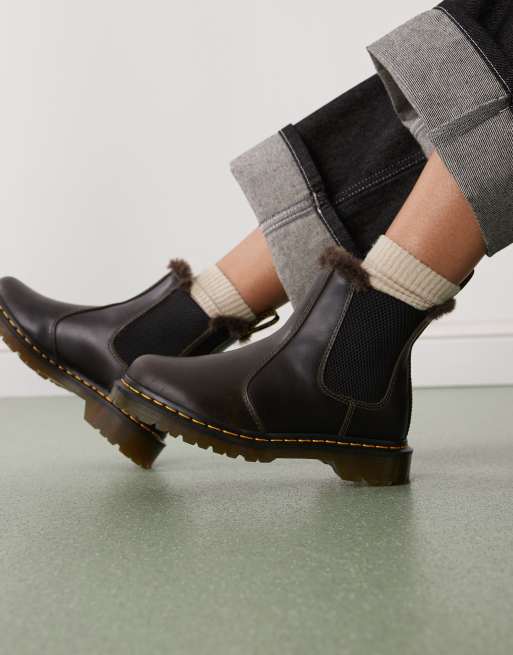 Dr Martens - 2976 Leonore - Chelsea boots met voering van imitatiebont in diepbruin, 3 van 4