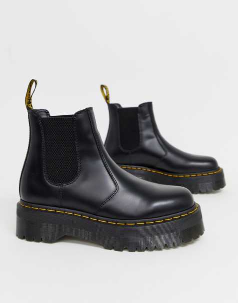 Dr Martens 2976 platform chelsea boots in black - view 1