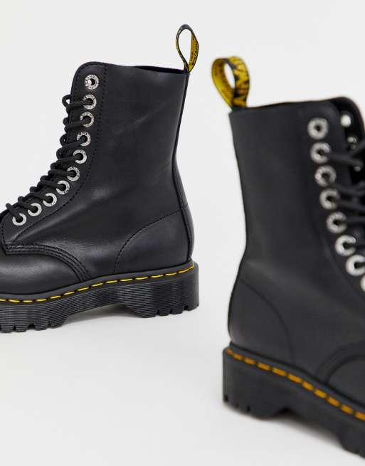 Dr discount martens 8761