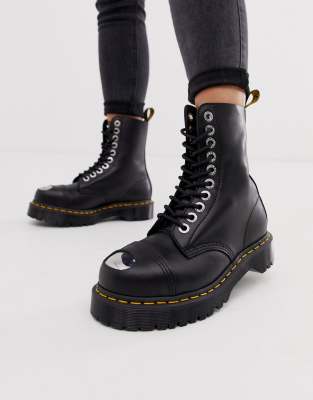 dr martens 8761