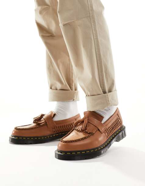 Dr Martens – Adrian – Jasnobrązowe plecione loafersy z frędzlami - view 1