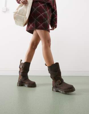 Dr. Martens - Anistone - Stiefel in Dunkelbraun mit Riemendetails-Brown