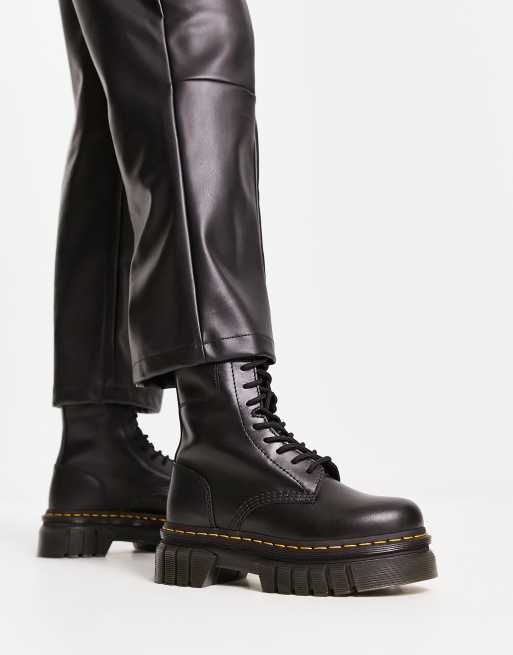 Dr martens 10 sales eye laces