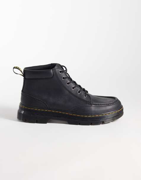 Dr Martens Bridwell Chukka 6 Eye boots in black - view 1