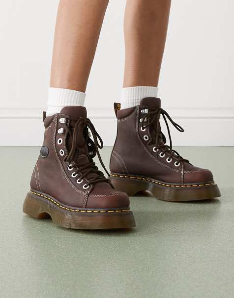 Dr Martens Buzz 8 eye boots in dark brown - view 1