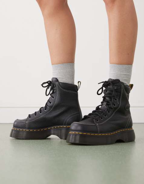Dr Martens Buzz 8i boots in black - view 1