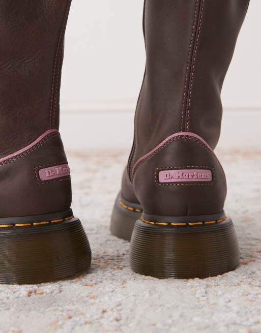 Dr. Martens – Buzz – Ciemnobrązowe kozak z kontrastowym wykończeniem, 4 z 4