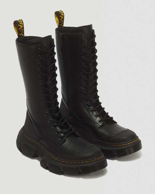Dr Martens Buzz DMXL 14 eye boots i svart, 2 av 4