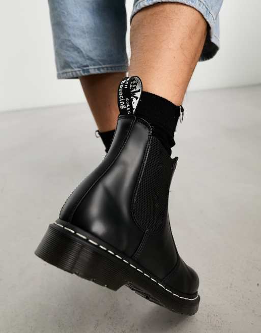 Dr Martens Chelsea boots in zwart met wit stiksel