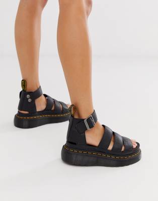 dr martens -  – Clarissa II Quad – Schwarze Sandalen mit dicker Sohle