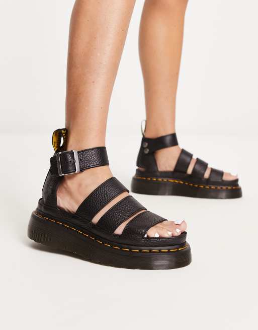 Dr Martens – Clarissa II Quad – Schwarze Sandalen mit dicker Sohle