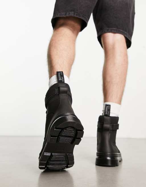 Dr Martens combs tech 8 eye boots in black, 2 of 4