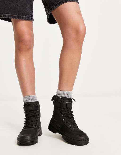 Dr Martens – Combs Tech – Svarta ankelboots med ankelrem, 4 av 4