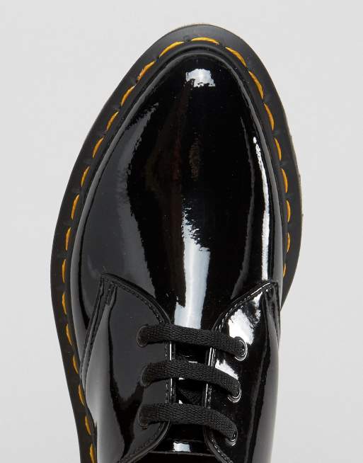 Pointed hotsell dr martens