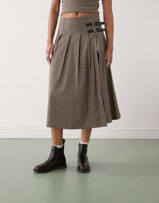 Skirt Martens Flora Chelsea Dr Martens Flora Boots In Cherry Red ASOS