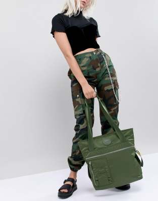 dr martens flight tote bag