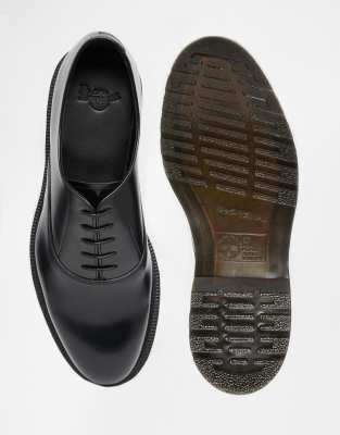 dr martens henley oxford shoes in black