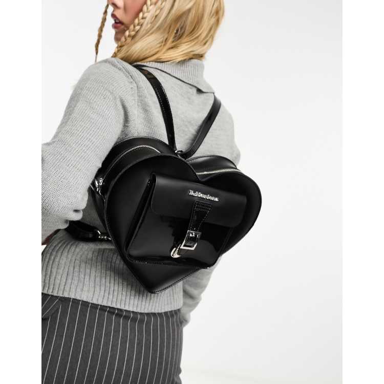 Dr Martens Herzformiger Rucksack aus Leder in Schwarz