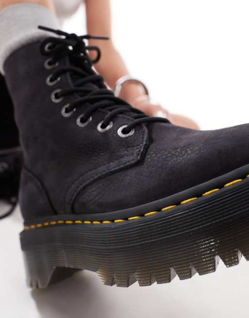 Dr. Martens Jadon III Stiefel aus Nubukleder in Anthrazit mit acht Osen