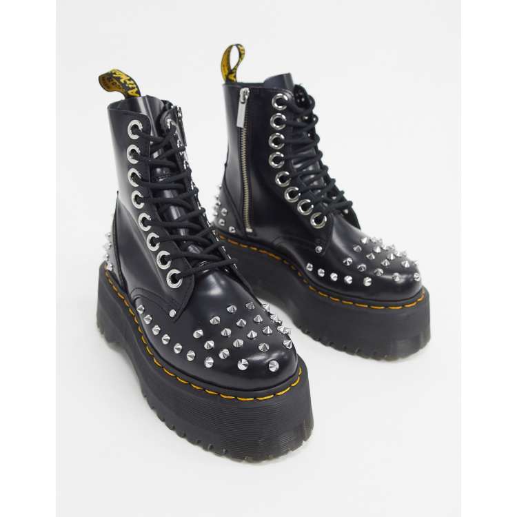 Dr martens hotsell con borchie