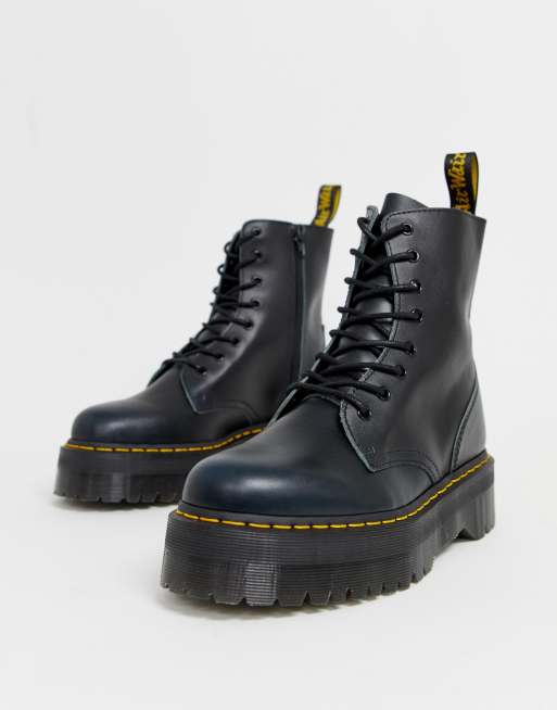 Dr Martens Jadon Stiefel mit Plateausohle und 8 sen in