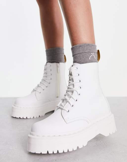 White doc marten jadon outfit  Winter fashion outfits casual, White boots  outfit, White dr martens outfit