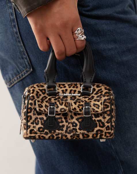 Dr Martens – Leopardmönstrad, liten handväska med handtag upptill och hårig textur - view 1