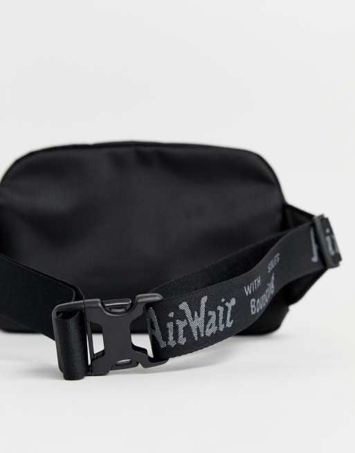 Dr martens best sale fanny pack