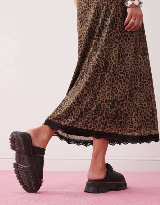 Dr Martens Mattison slides in black athena