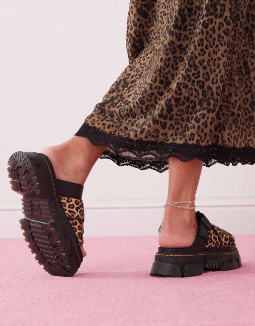 【Dr.Martens】 ★ Mathison Slide ★ Leopard Dr Martens Mattison slides in leopard print | ASOS