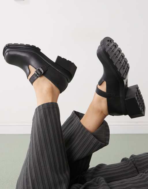 Dr Martens Maybole mary jane shoes in black leather | ASOS