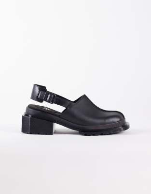 Dr. Martens - Maybole - Mules in Schwarz mit eckiger Zehenpartie