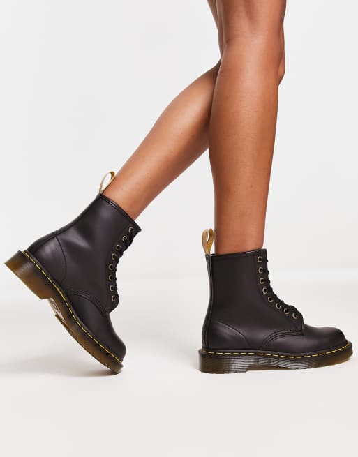 Doc martens black smooth on sale 1460