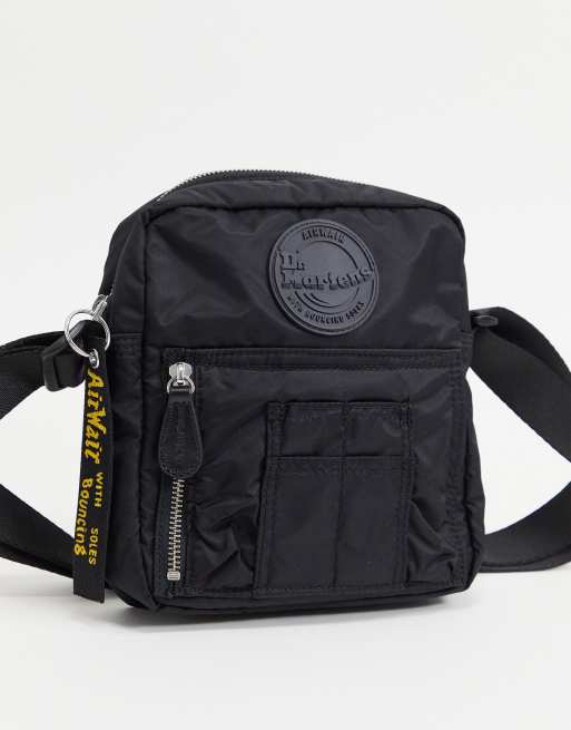 Dr martens small store flight bag in black