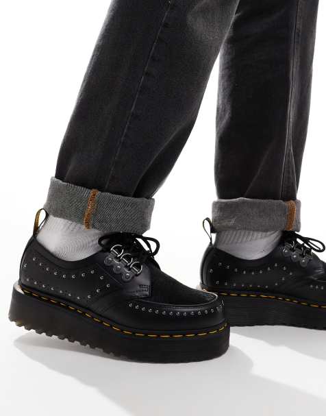 Dr. Martens – Ramsey Quad – Svarta skor i läder med 3 par öljetter - view 1