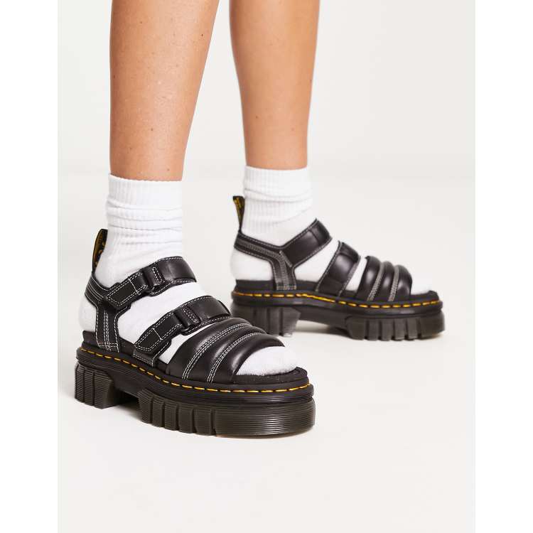 Dr Martens Ricki 3-strap quilted sandals in black | ASOS