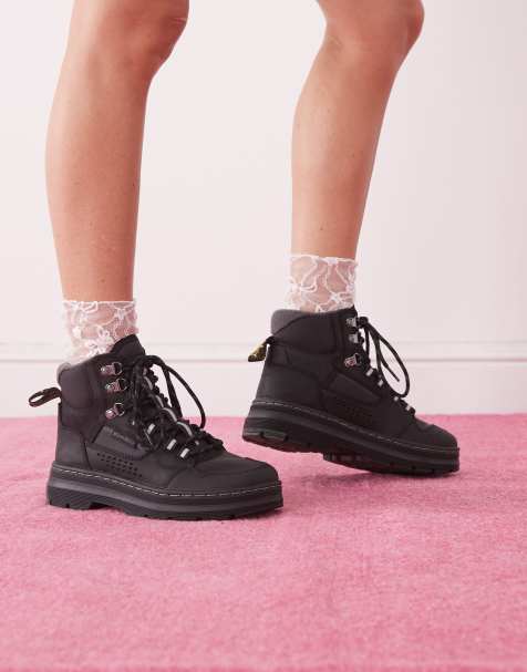 Dr Martens - Rilla - Sorte støvler med 6 snørehuller - view 1