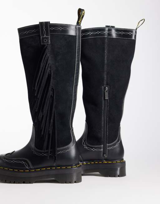 Dr Martens – Rodeo – Svarta, höga boots i dra på-modell med fransar av mocka, 3 av 4