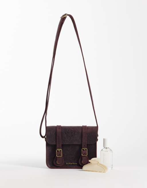 Dr. Martens – Satchel Bag in Cherry Red Crazy Horse mit Blumenprägung, 2 von 4