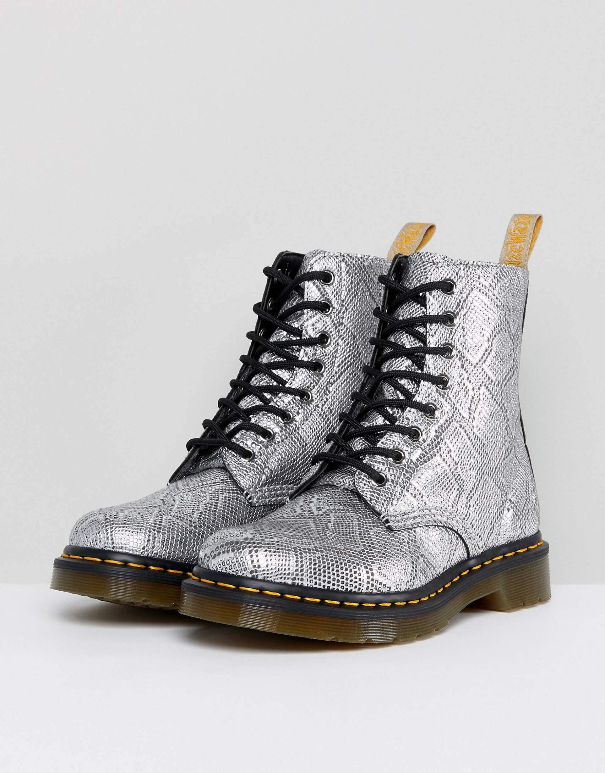 Dr Martens серебряные ботинки